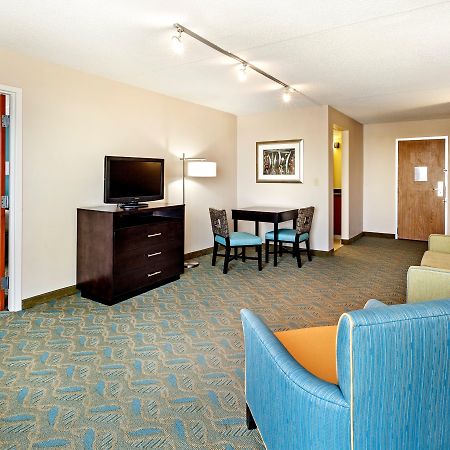 Holiday Inn Express & Suites Charleston Dwtn -Westedge By Ihg Extérieur photo