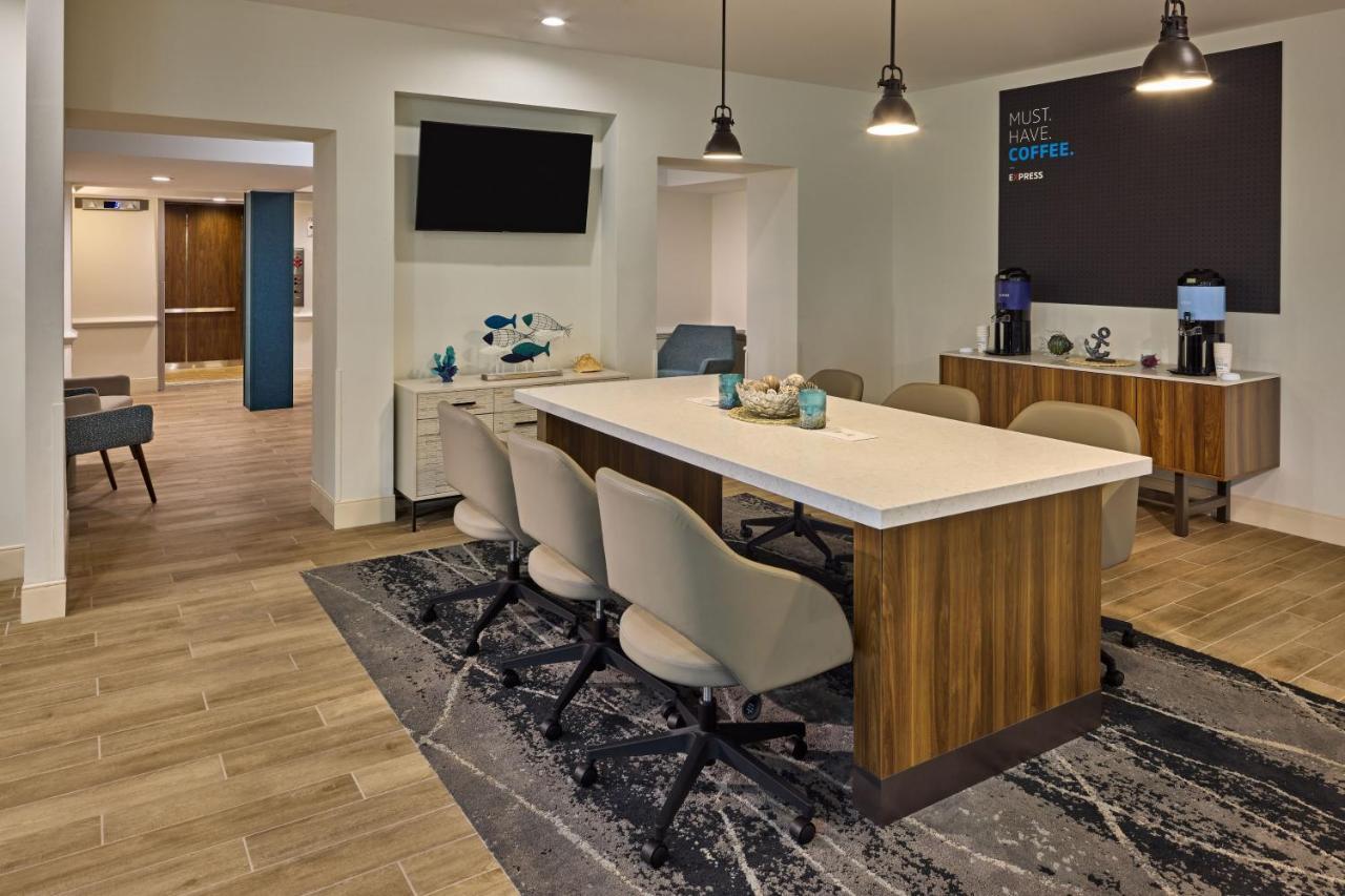 Holiday Inn Express & Suites Charleston Dwtn -Westedge By Ihg Extérieur photo