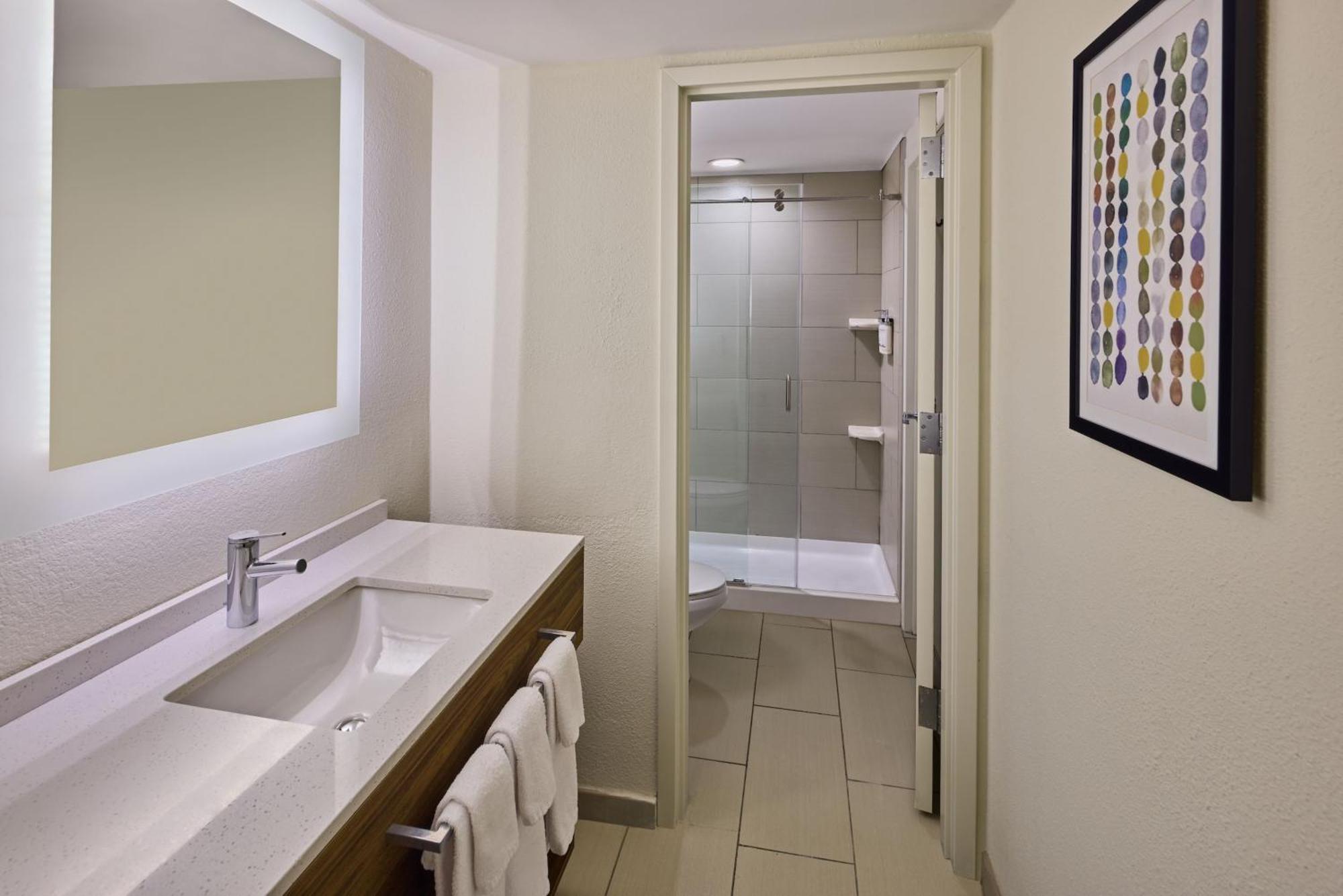 Holiday Inn Express & Suites Charleston Dwtn -Westedge By Ihg Extérieur photo