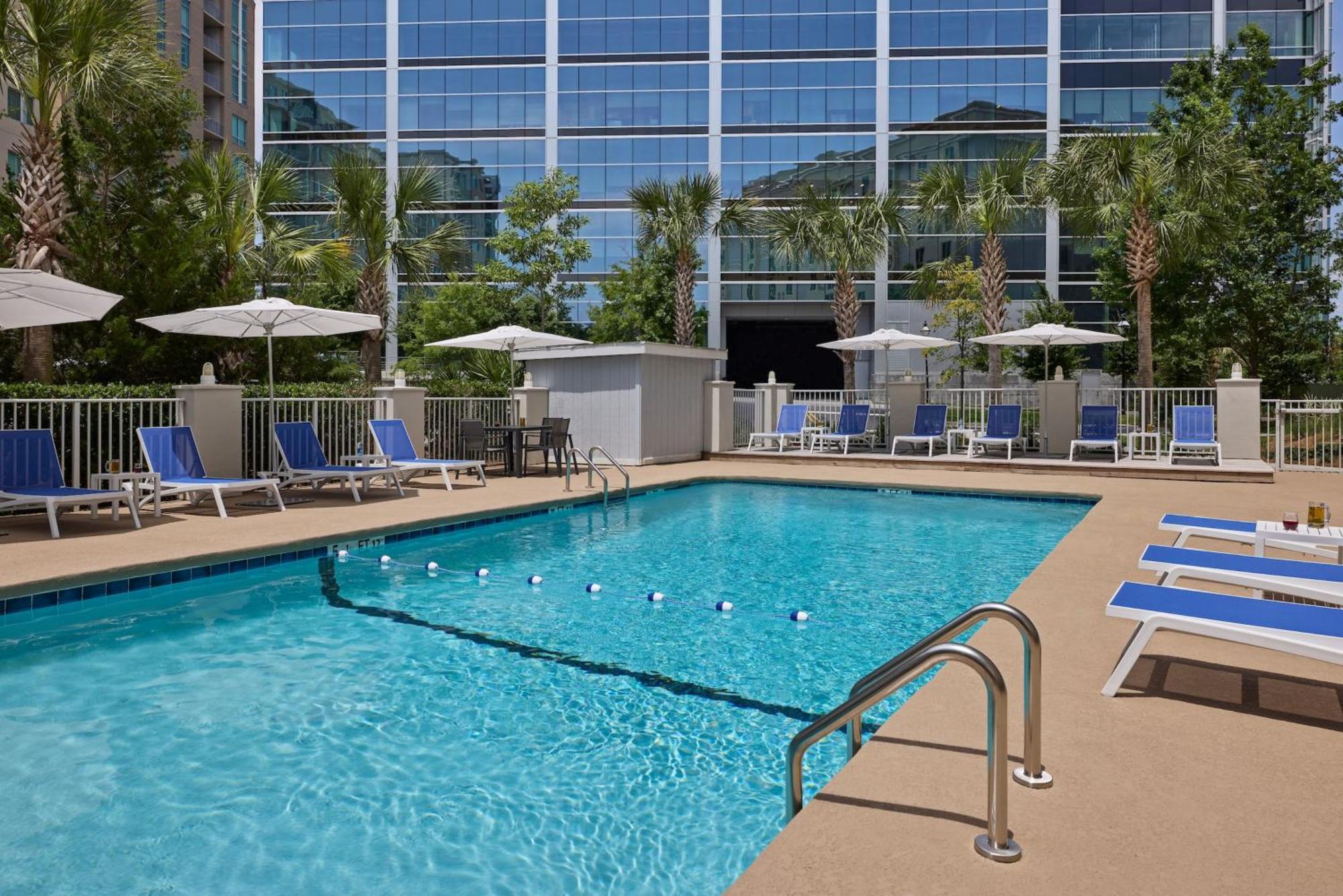 Holiday Inn Express & Suites Charleston Dwtn -Westedge By Ihg Extérieur photo